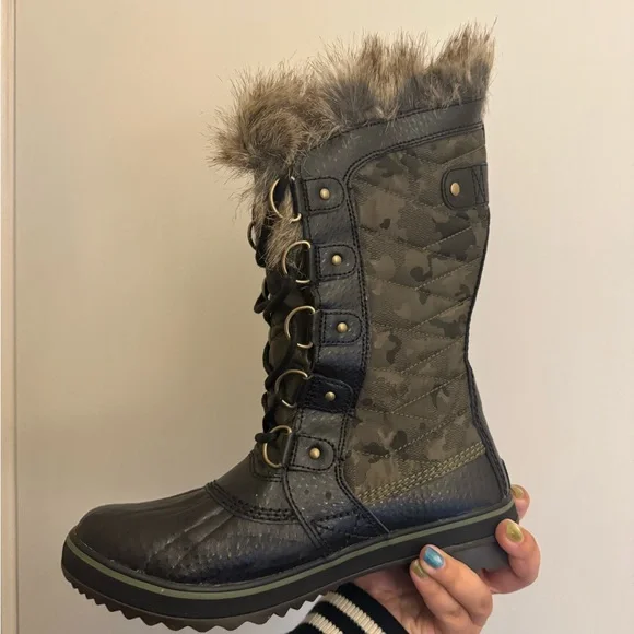Sorel Women's Winter Boots - Picture 9 of 11